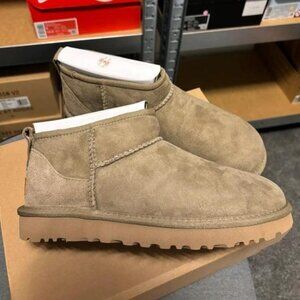 Women's UGG Ultra Mini Boot Antilope Size 7